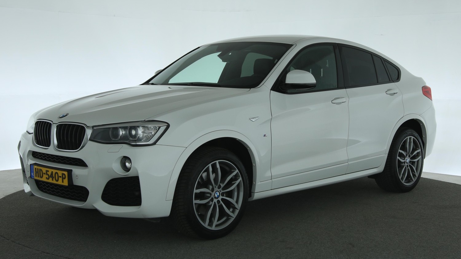 BMW X4 Hatchback 2015 HD-540-P 1
