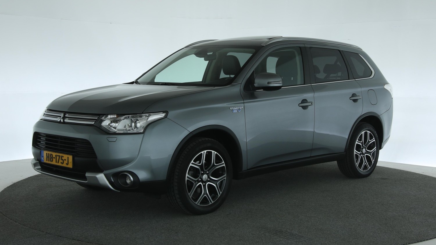 Mitsubishi Outlander SUV / Terreinwagen 2015 HB-175-J 1