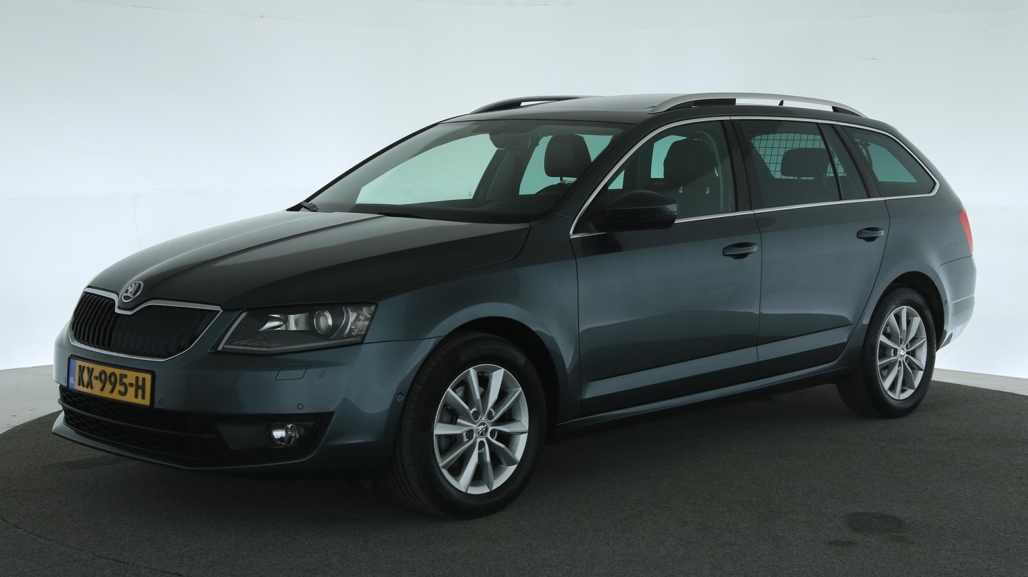 Skoda Octavia Station 2016 KX-995-H 1