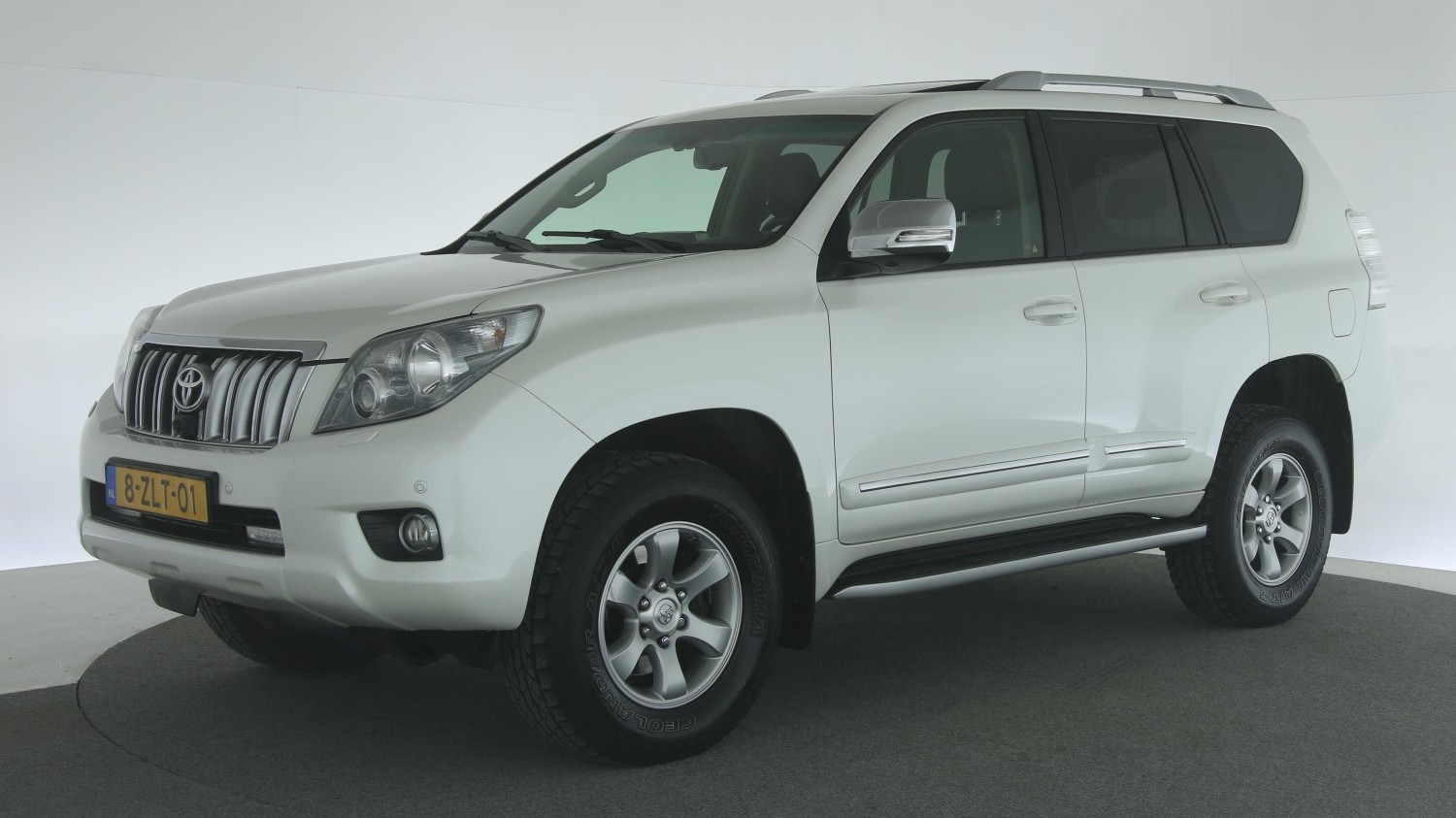 Toyota Landcruiser SUV / Terreinwagen 2013 8-ZLT-01 1
