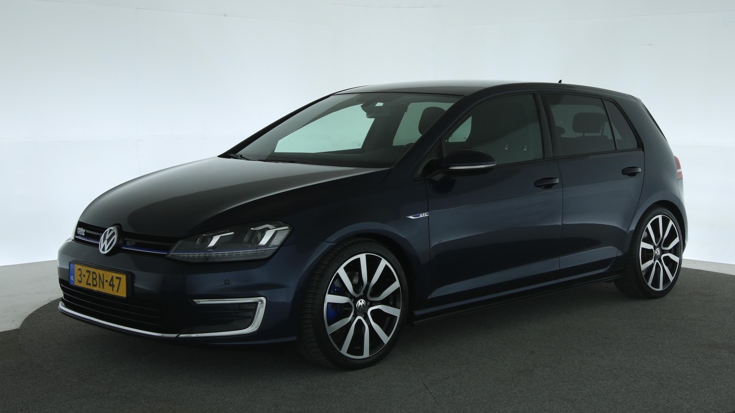 Volkswagen Golf Hatchback 2014 3-ZBN-47 1