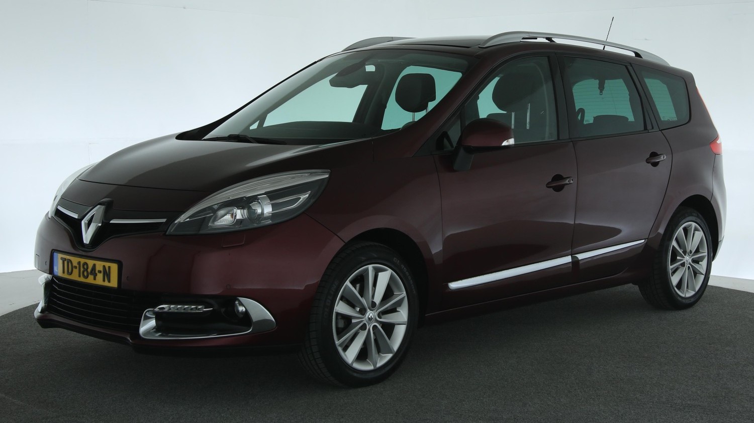 Renault Grand Scenic MPV 2013 TD-184-N 1