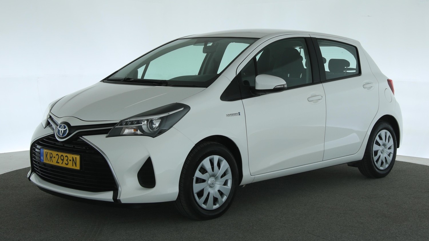Toyota Yaris Hatchback 2016 KR-293-N 1