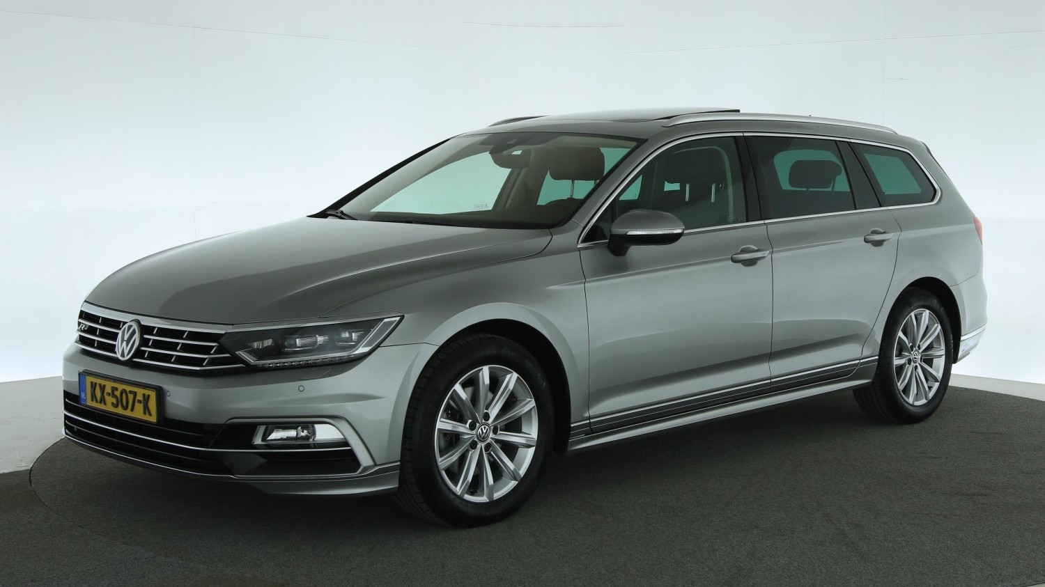 Volkswagen Passat Station 2017 KX-507-K 1