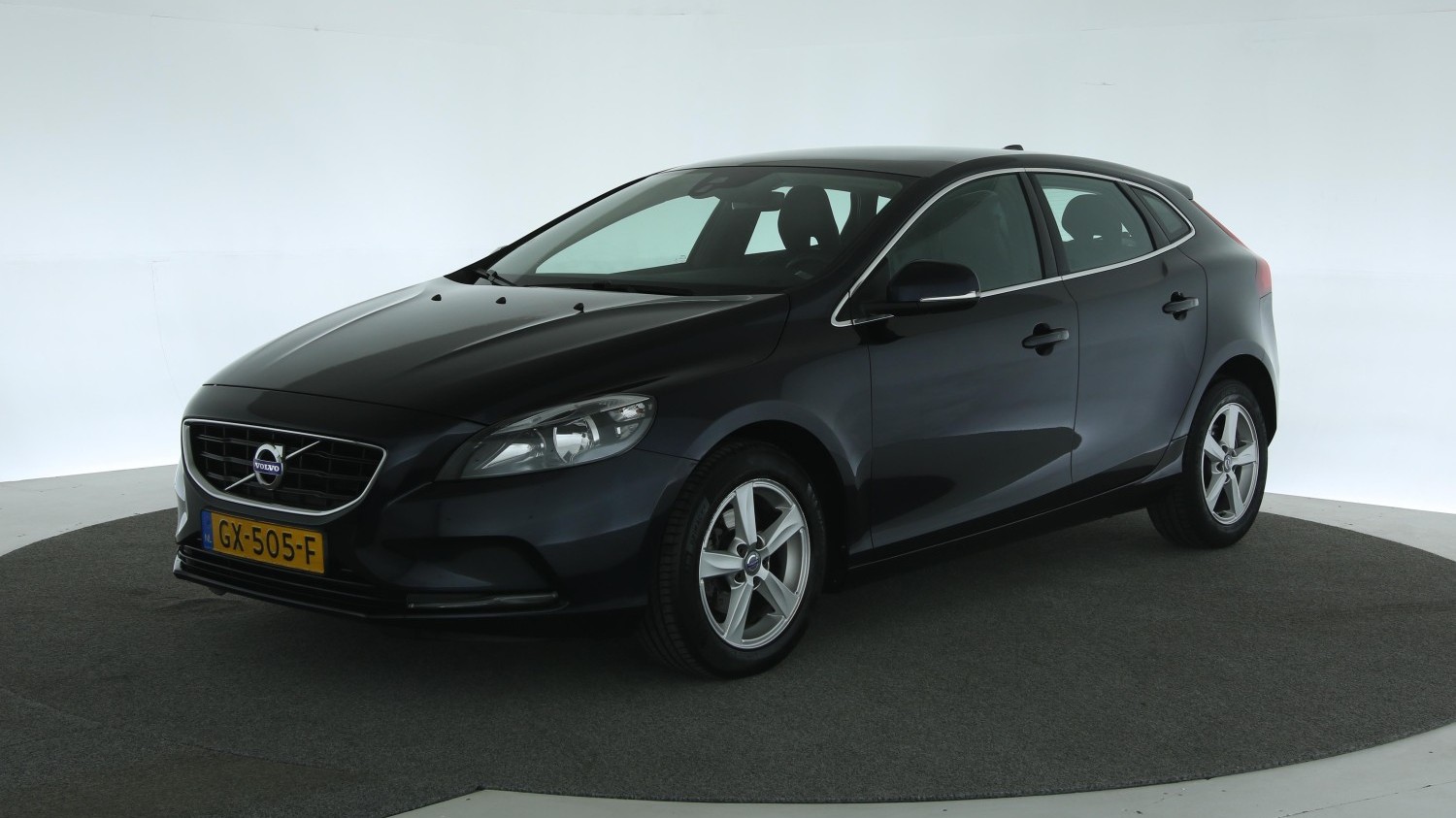 Volvo V40 Hatchback 2015 GX-505-F 1