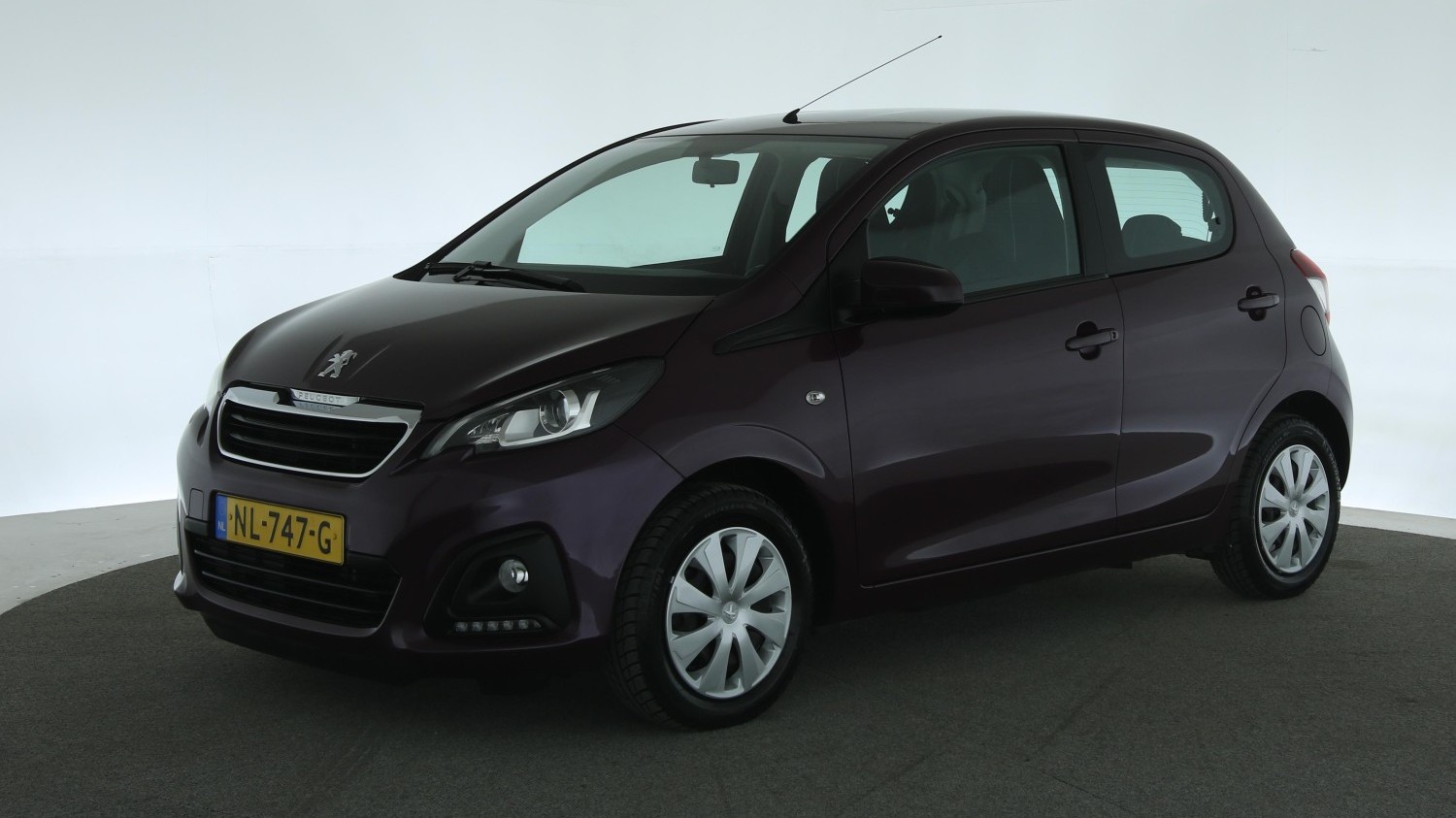 Peugeot 108 Hatchback 2017 NL-747-G 1