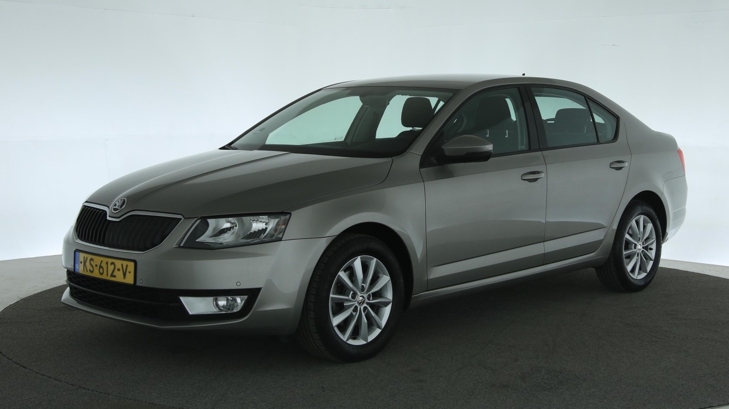 Skoda Octavia Hatchback 2016 KS-612-V 1