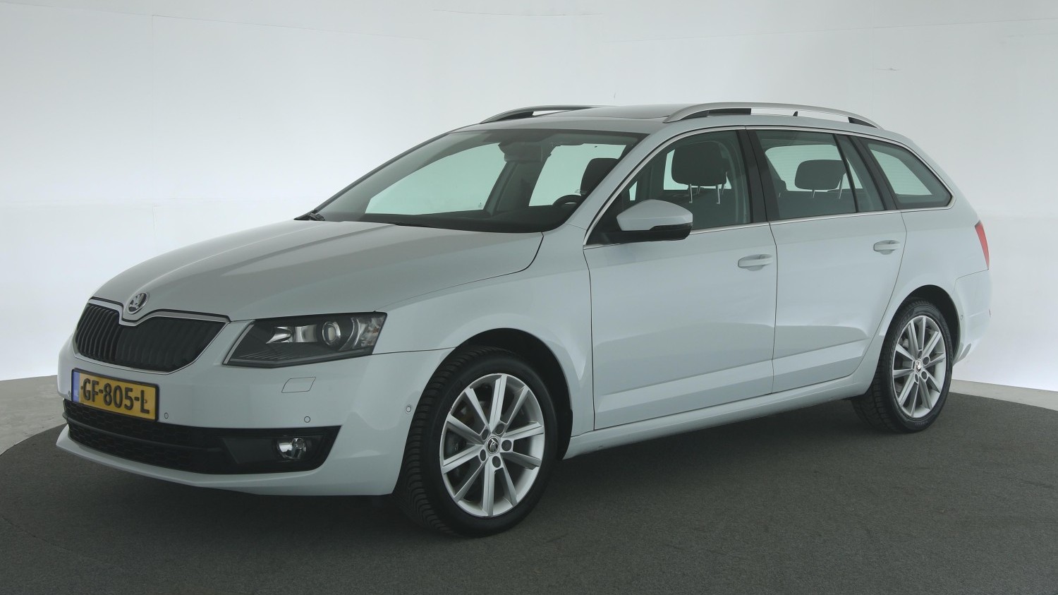 Skoda Octavia Station 2015 GF-805-L 1