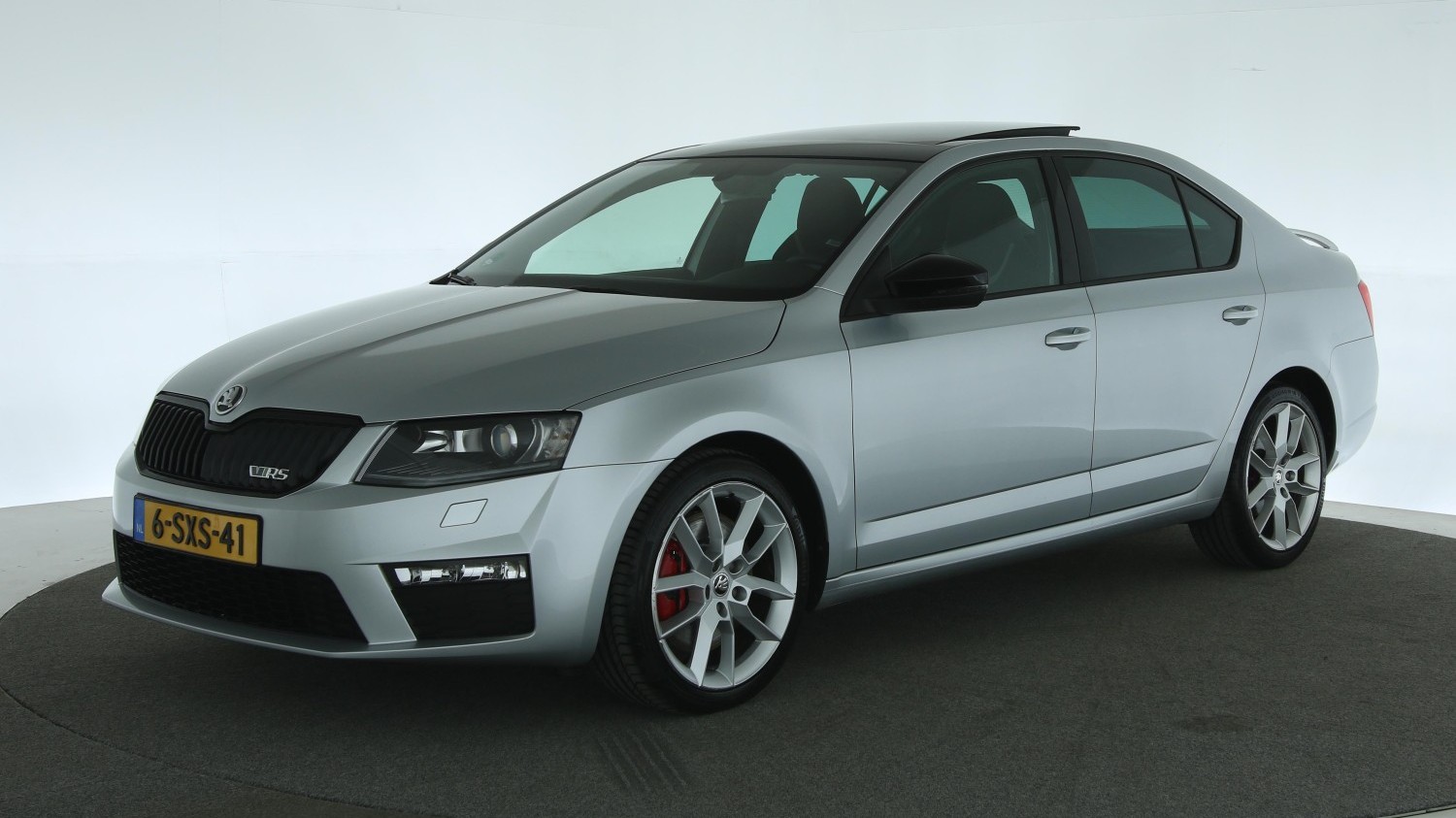 Skoda Octavia Hatchback 2014 6-SXS-41 1