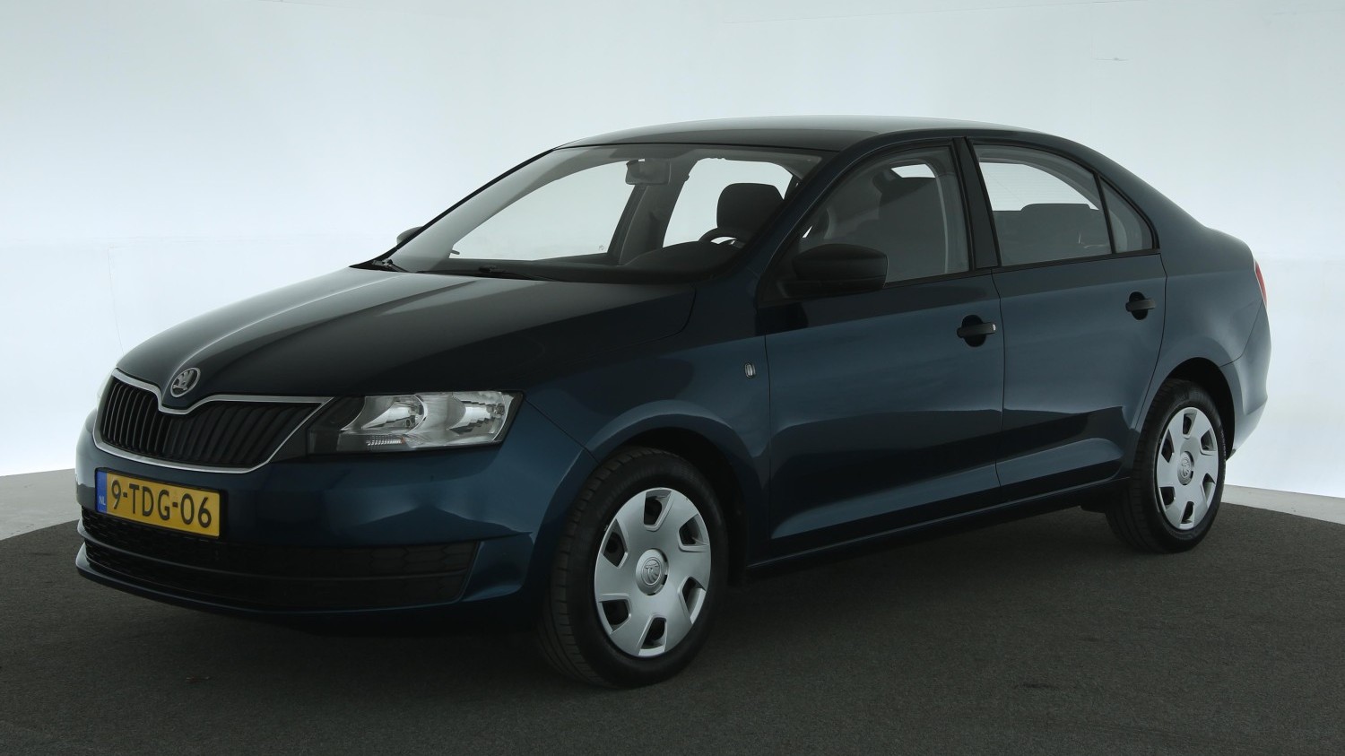 Skoda Rapid Hatchback 2014 9-TDG-06 1