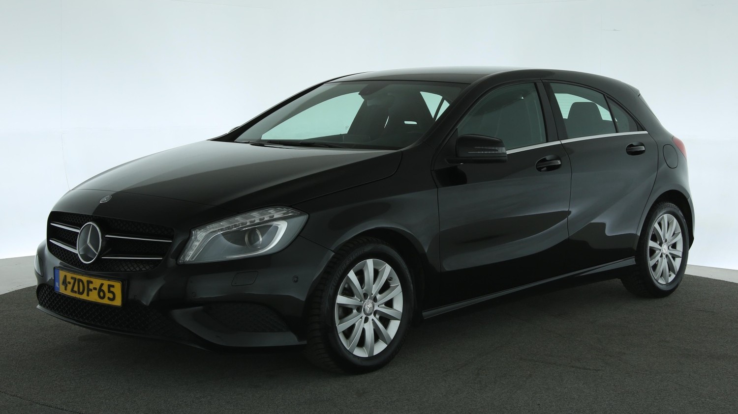 Mercedes-Benz A-klasse Hatchback 2014 4-ZDF-65 1