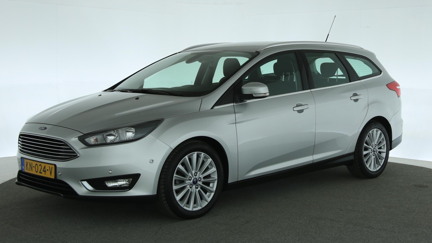 Ford Focus Station 2016 KN-024-V 1