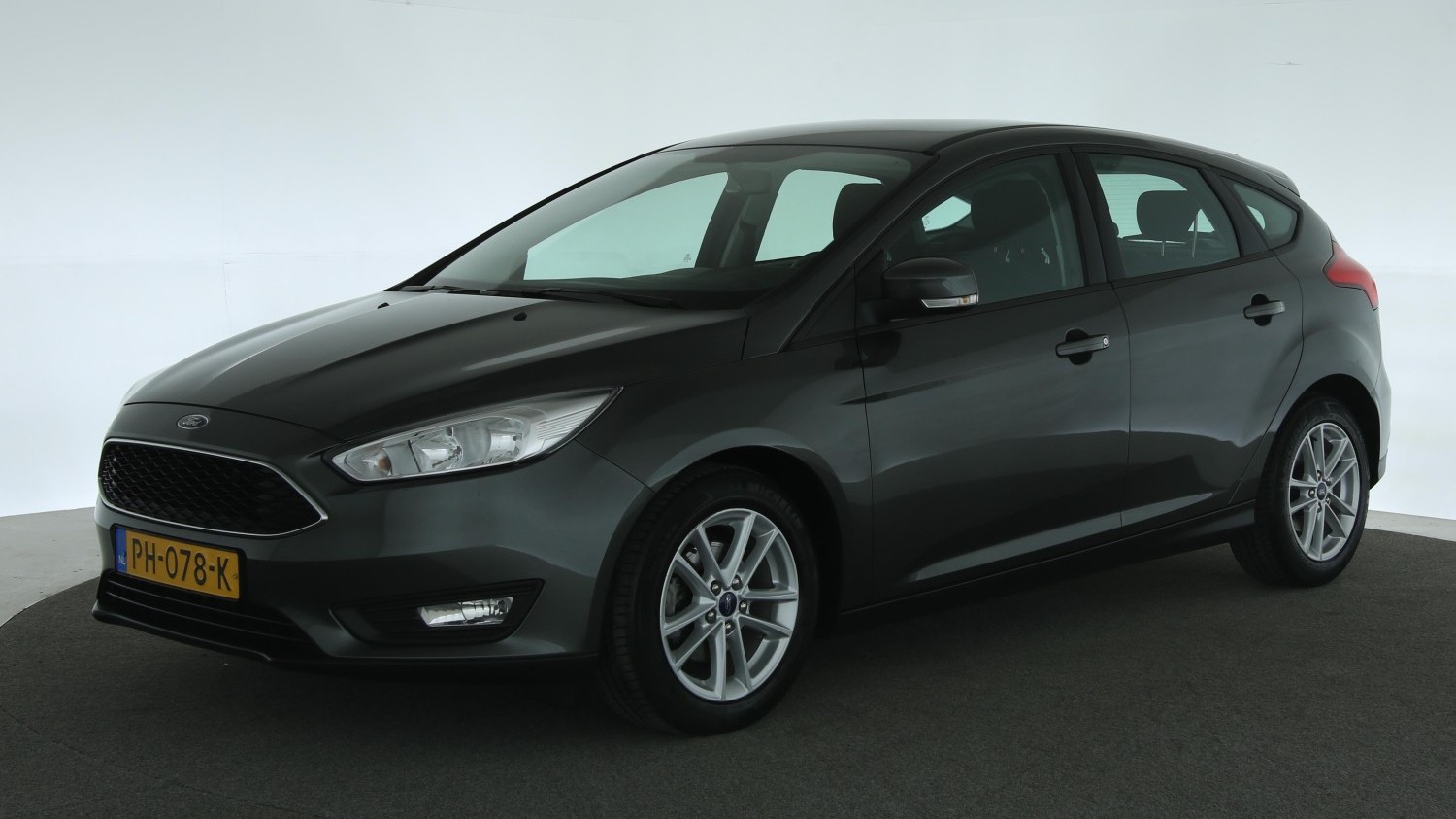 Ford Focus Hatchback 2017 PH-078-K 1