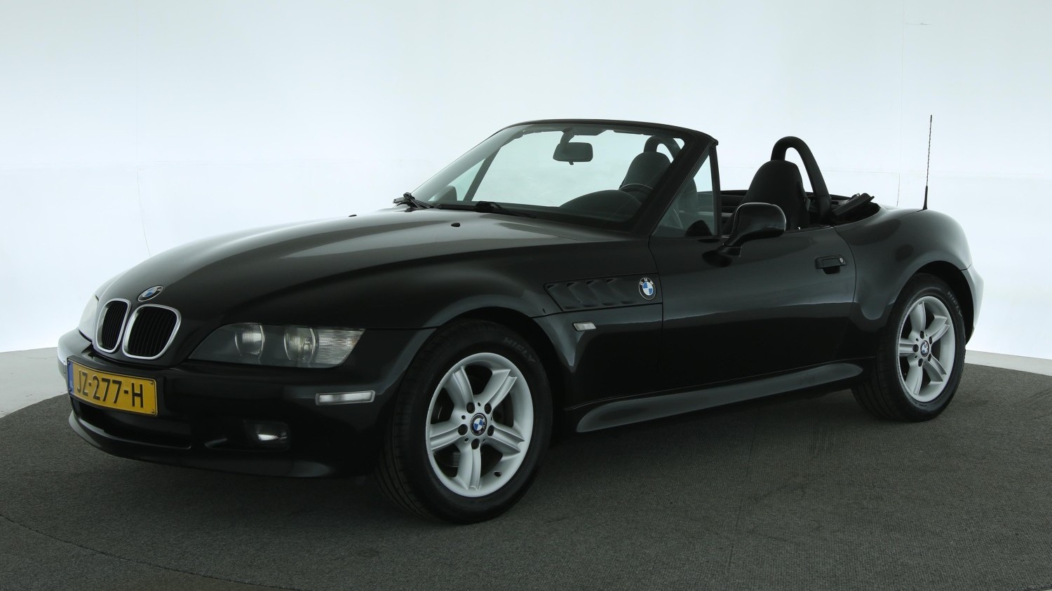 BMW Z3 Cabriolet 2001 JZ-277-H 1