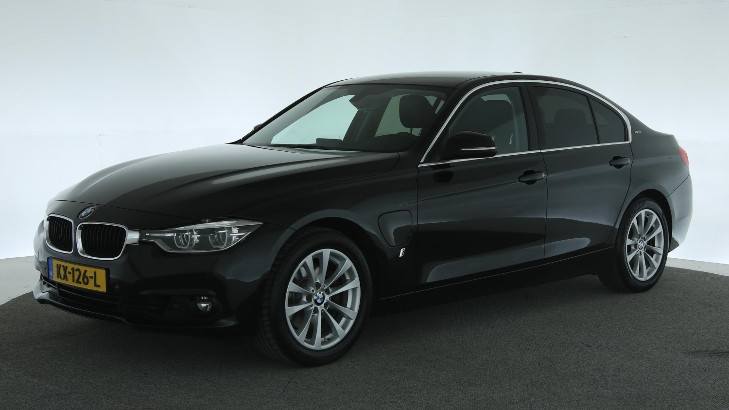 BMW 3-serie Sedan 2016 KX-126-L 1