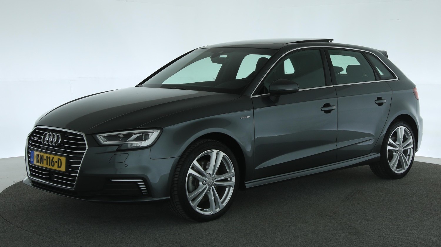 Audi A3 Hatchback 2016 KN-116-D 1