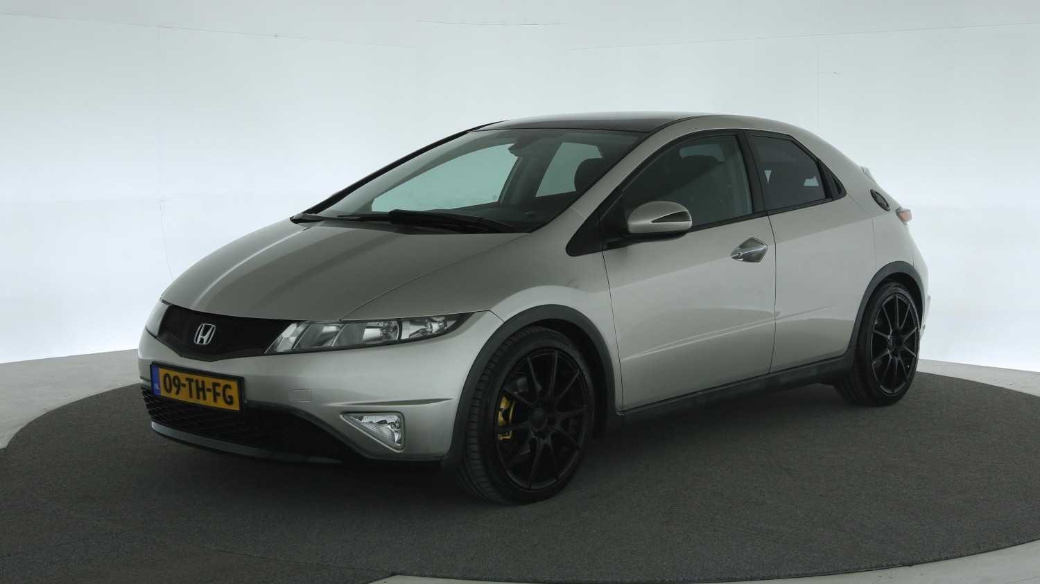 Honda Civic Hatchback 2006 09-TH-FG 1