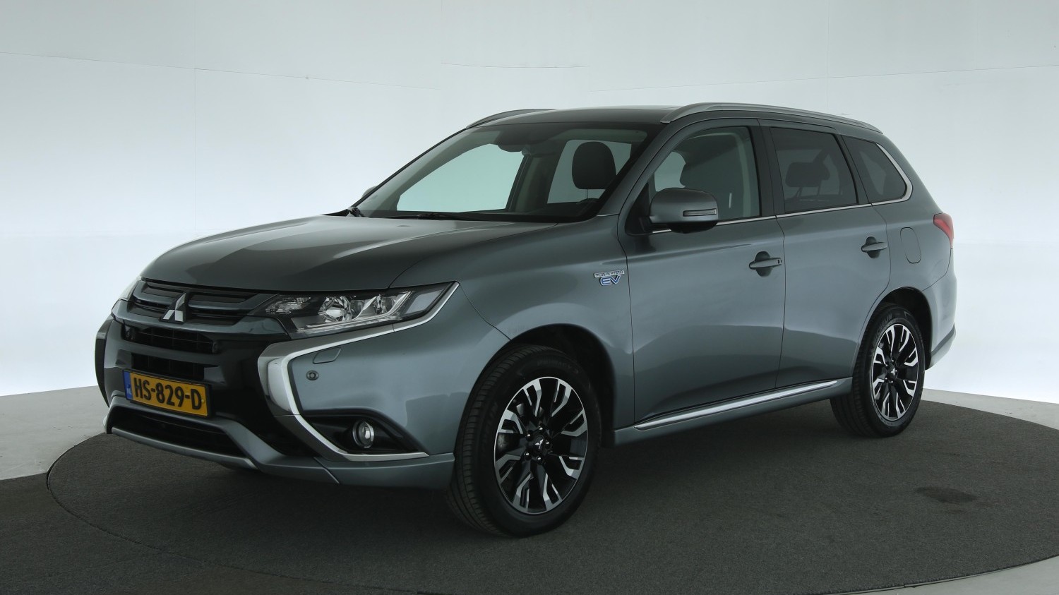 Mitsubishi Outlander SUV / Terreinwagen 2015 HS-829-D 1