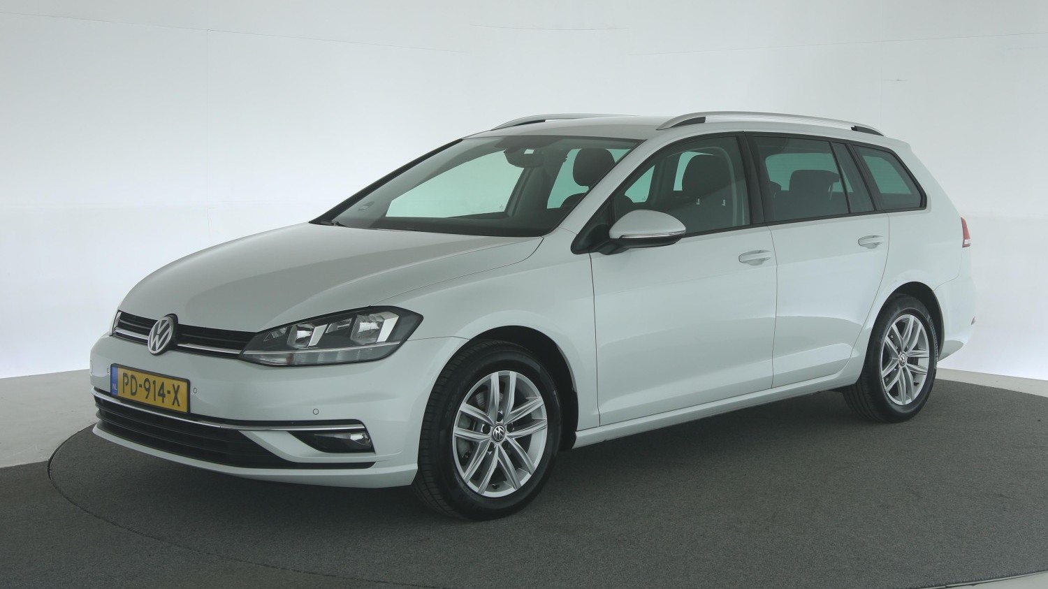 Volkswagen Golf Station 2017 PD-914-X 1