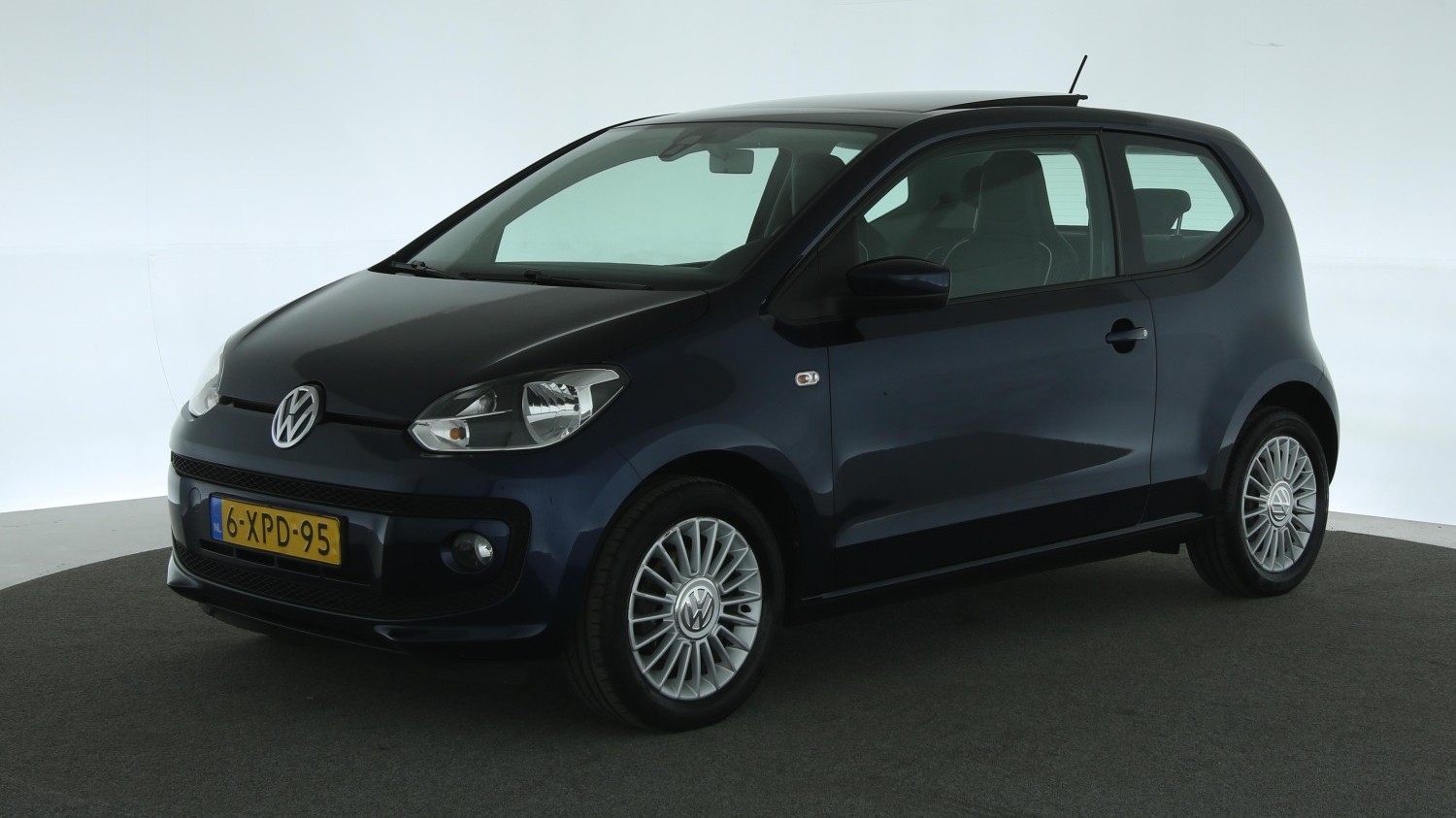 Volkswagen Up! Hatchback 2014 6-XPD-95 1