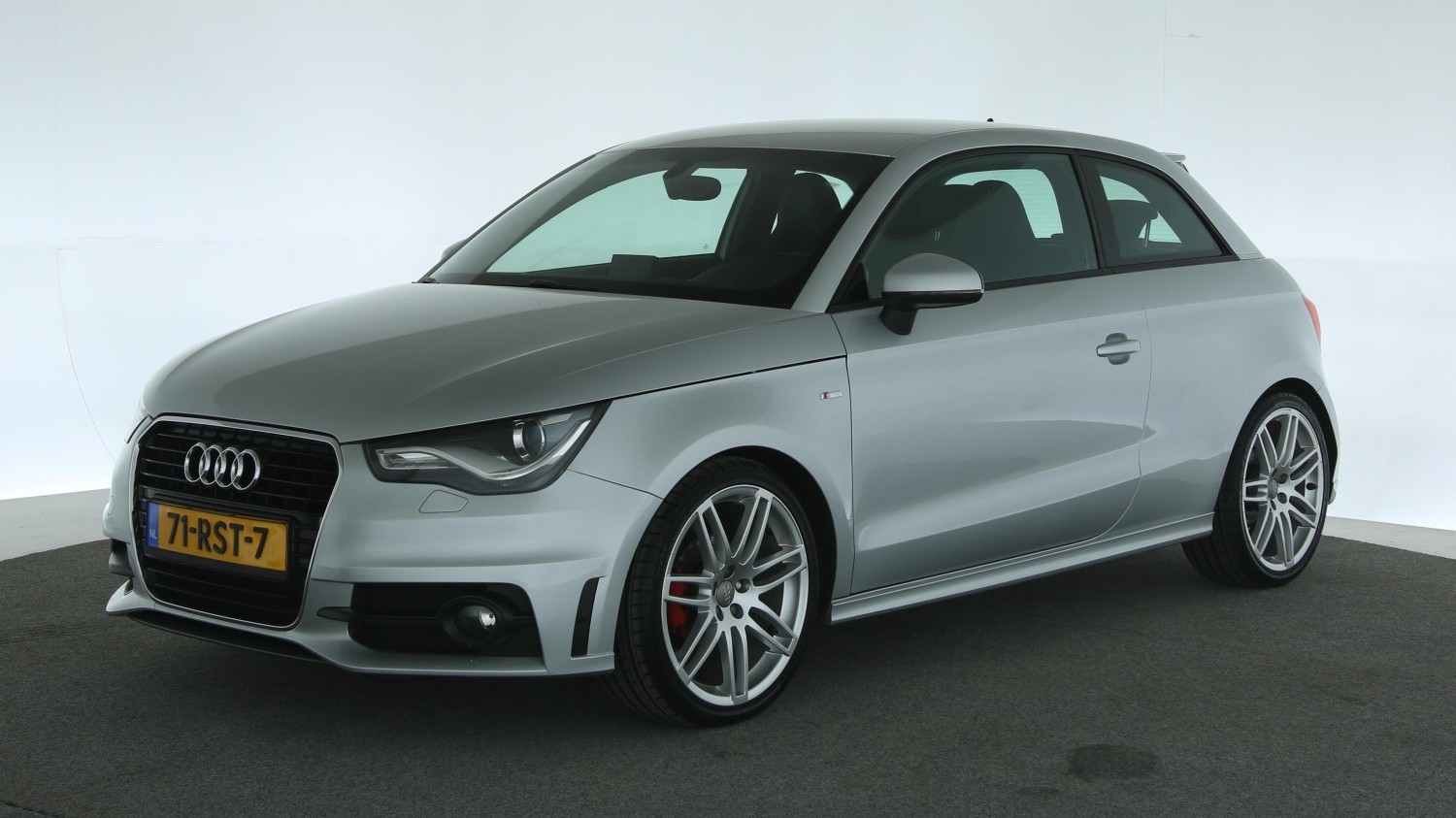 Audi A1 Hatchback 2011 71-RST-7 1
