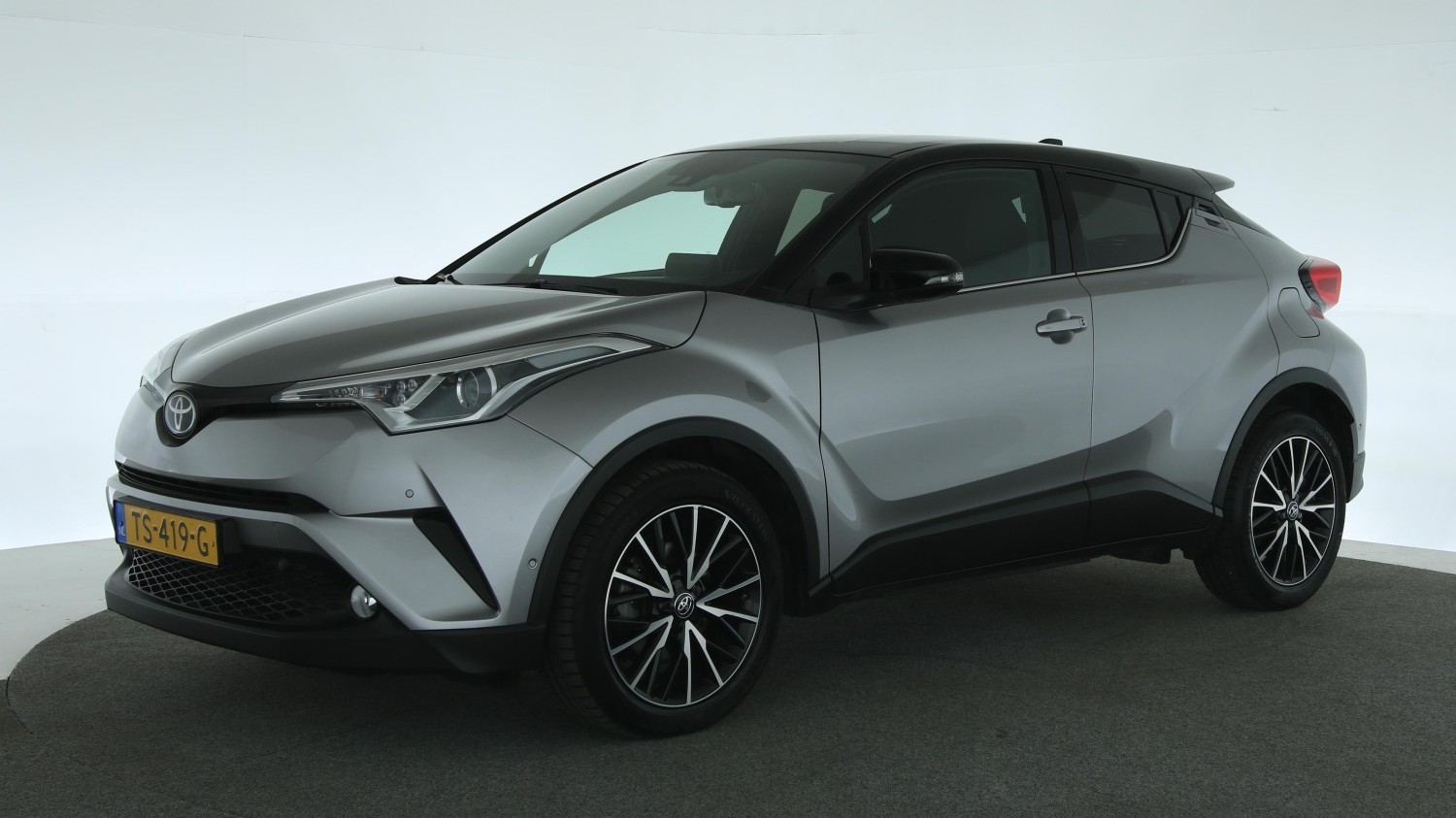 Toyota C-HR MPV 2018 TS-419-G 1