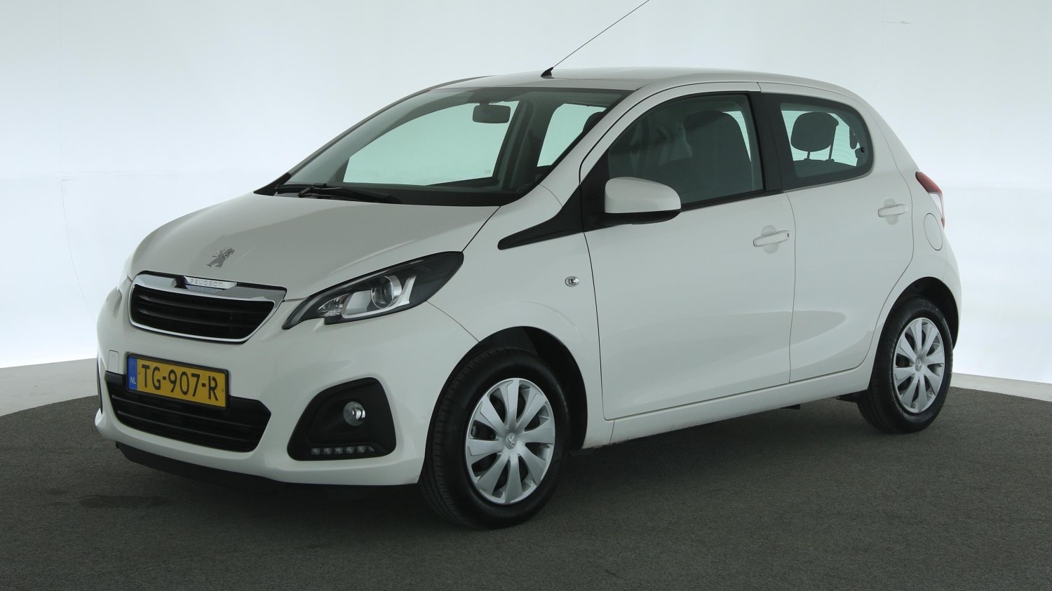 Peugeot 108 Hatchback 2018 TG-907-R 1