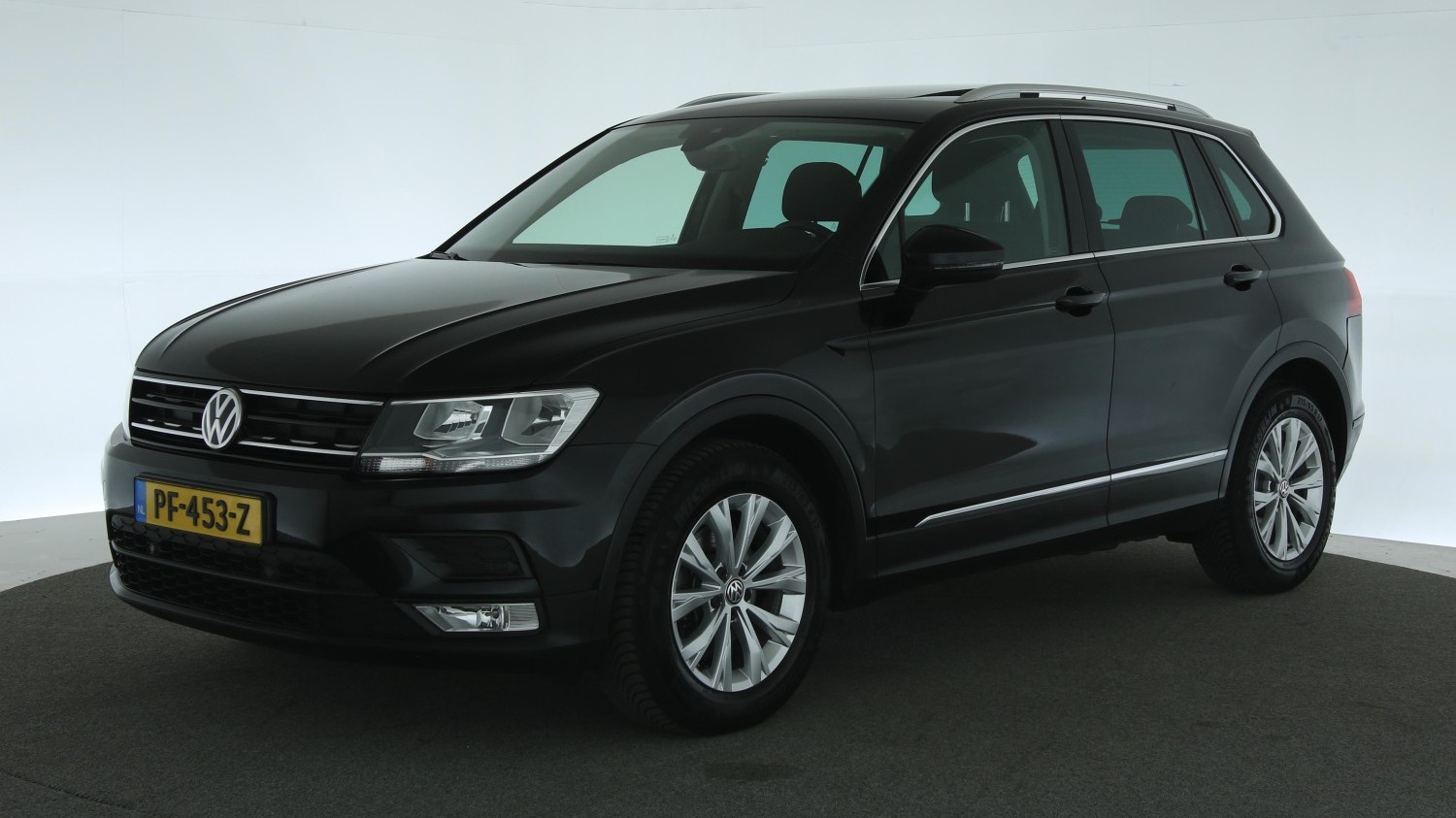 Volkswagen Tiguan SUV / Terreinwagen 2017 PF-453-Z 1