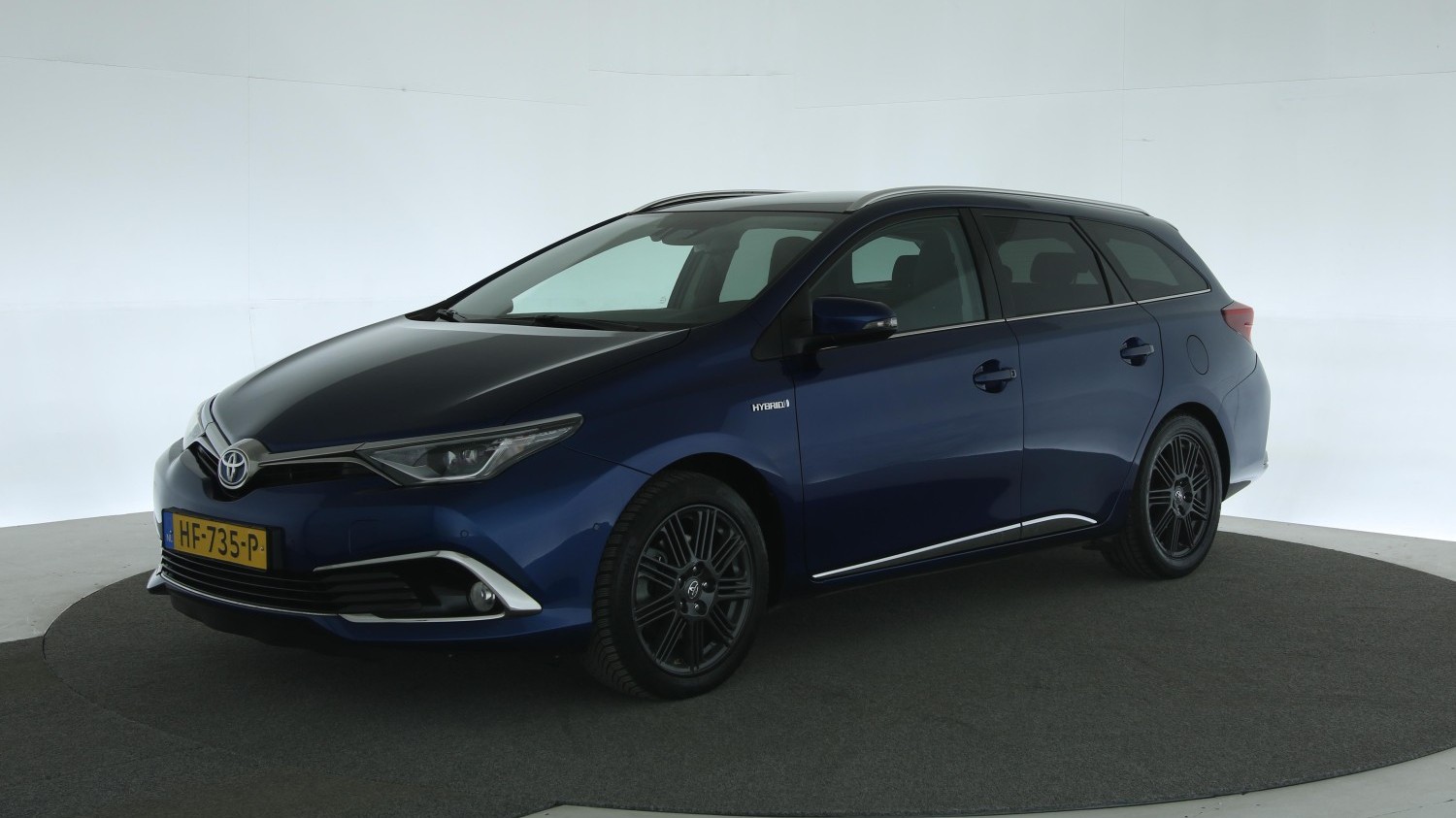 Toyota Auris Station 2015 HF-735-P 1