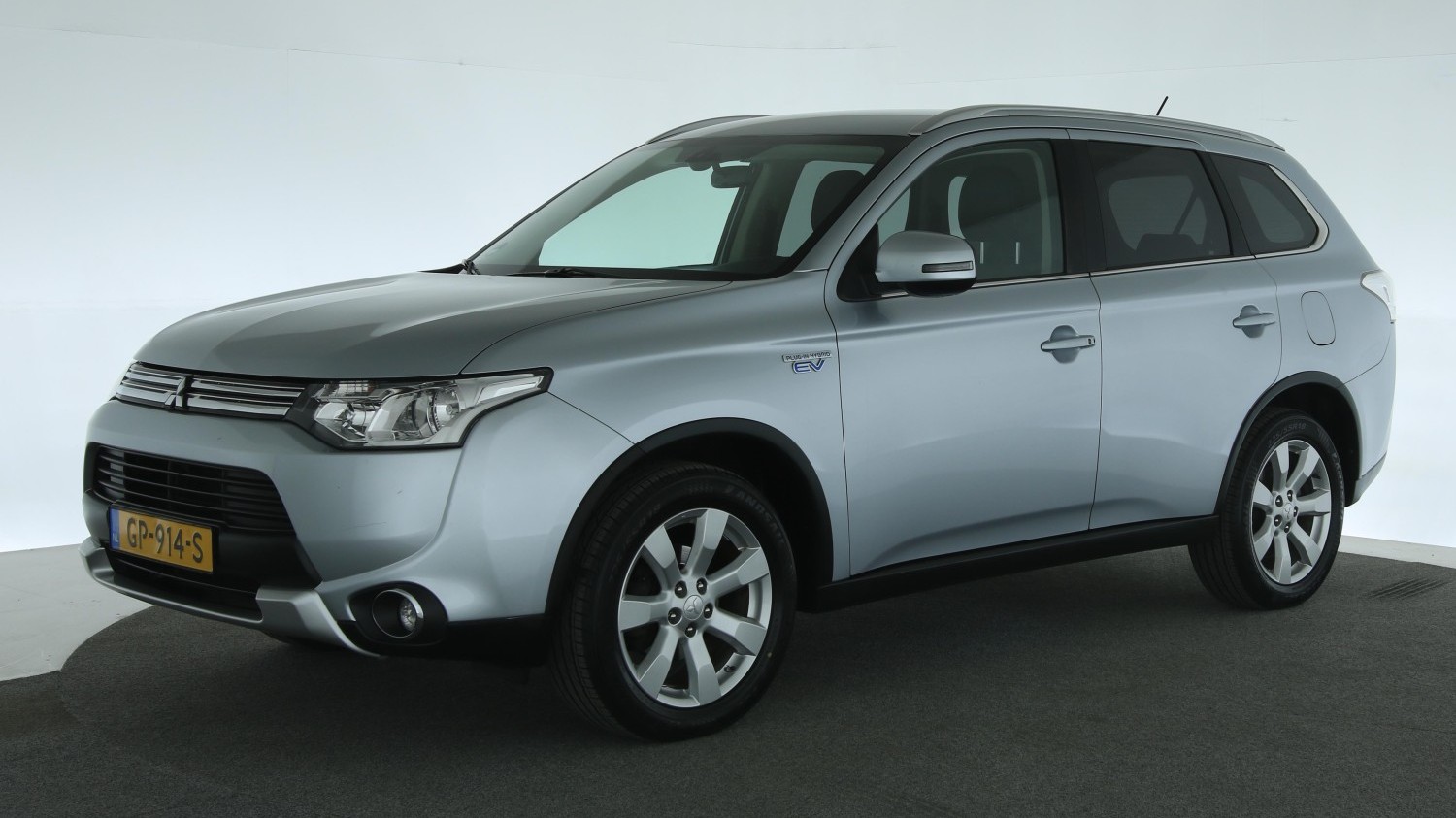Mitsubishi Outlander SUV / Terreinwagen 2015 GP-914-S 1