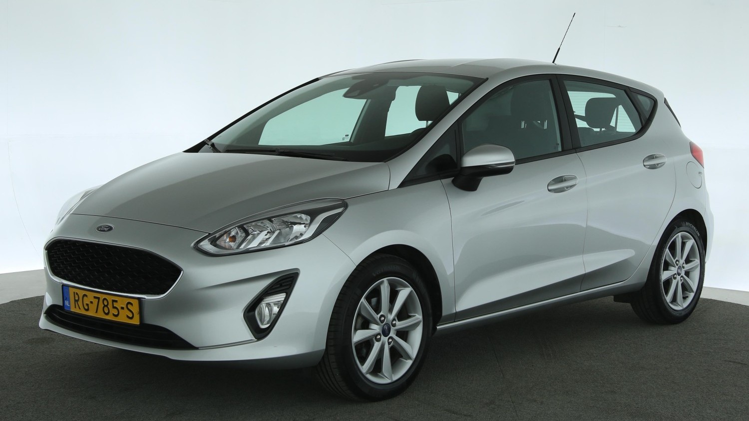 Ford Fiesta Hatchback 2017 RG-785-S 1