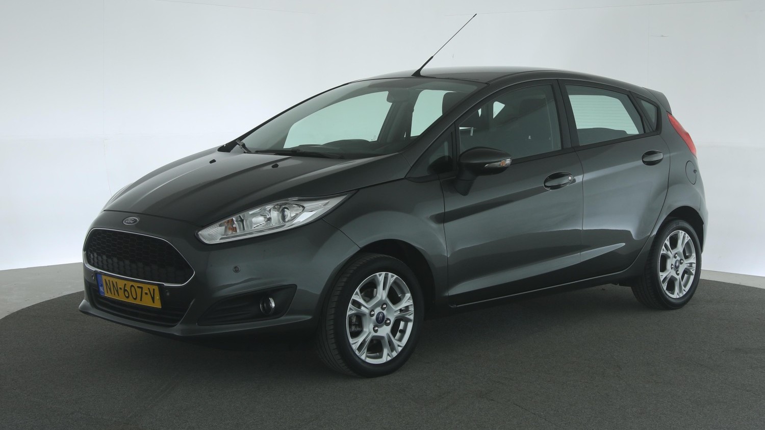 Ford Fiesta Hatchback 2017 NN-607-V 1