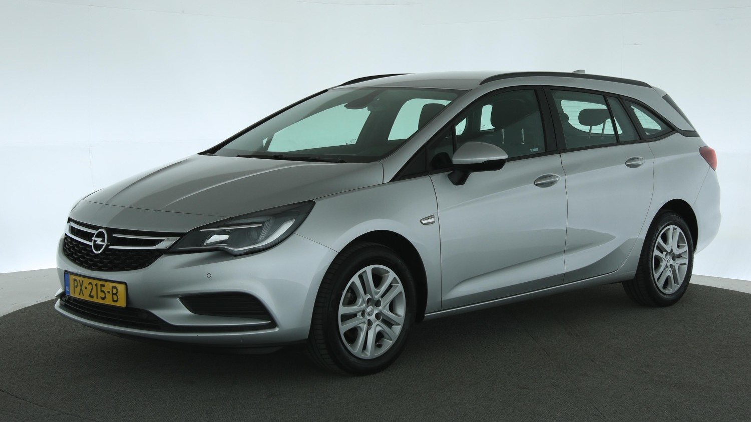 Opel Astra Station 2017 PX-215-B 1