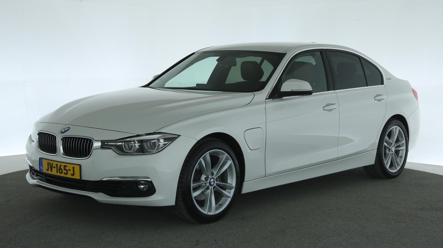 BMW 3-serie Sedan 2016 JV-165-J 1