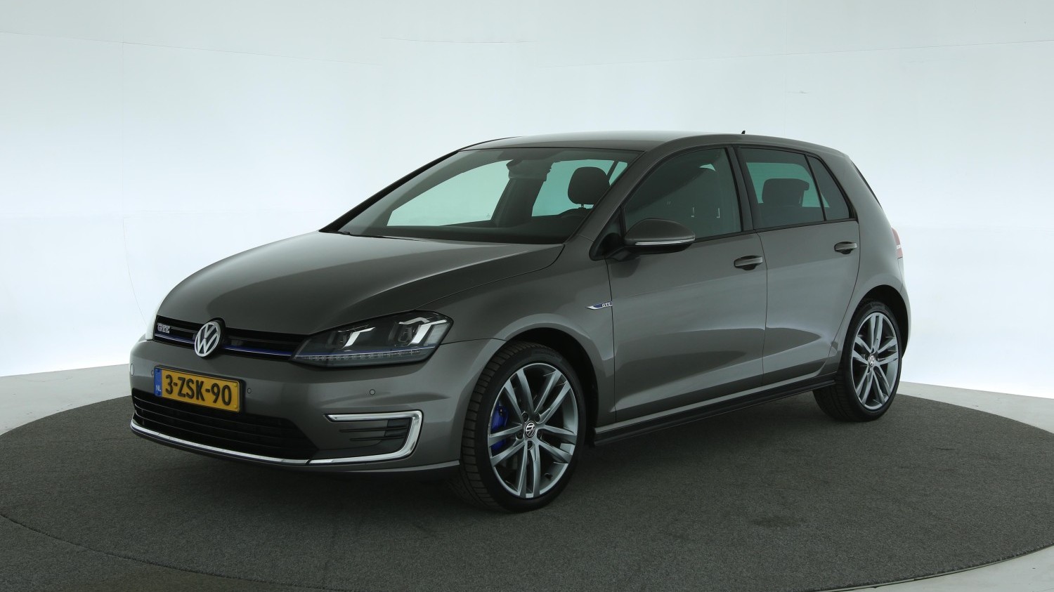 Volkswagen Golf Hatchback 2015 3-ZSK-90 1