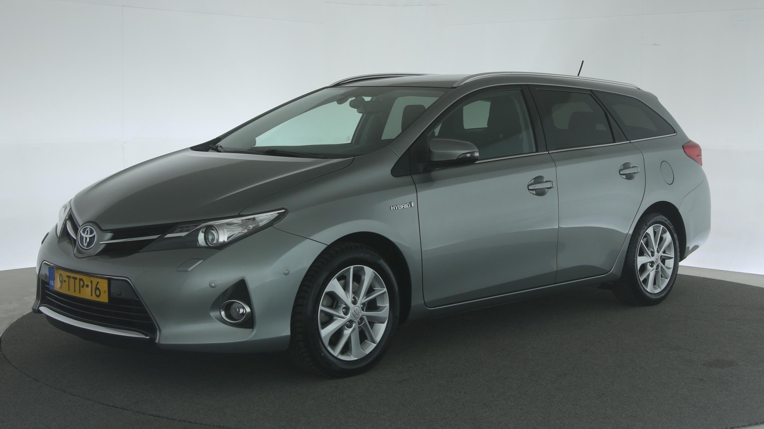 Toyota Auris Station 2014 9-TTP-16 1