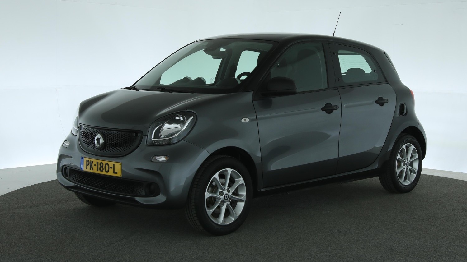 Smart Forfour Hatchback 2017 PK-180-L 1