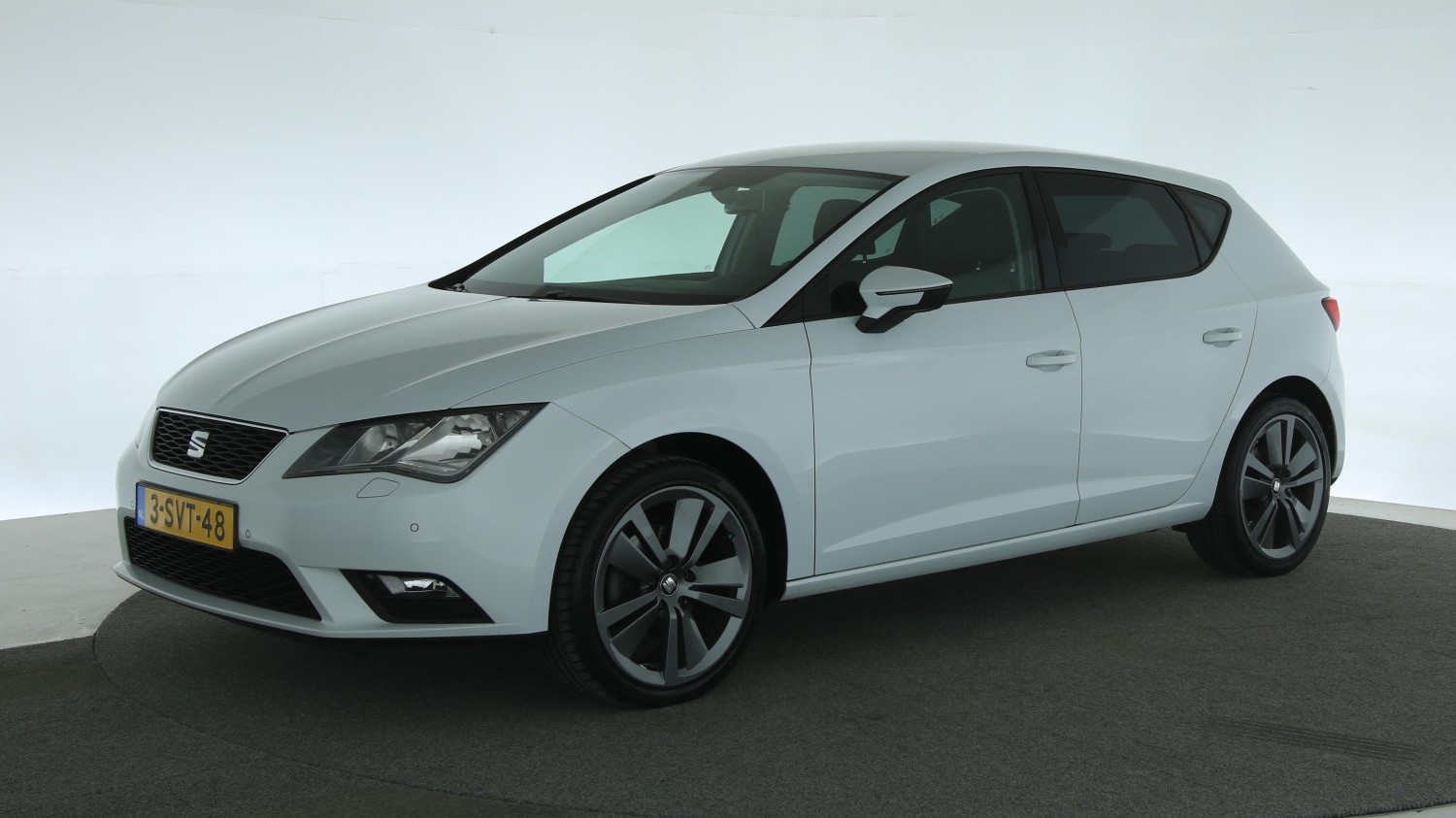 Seat Leon Hatchback 2013 3-SVT-48 1
