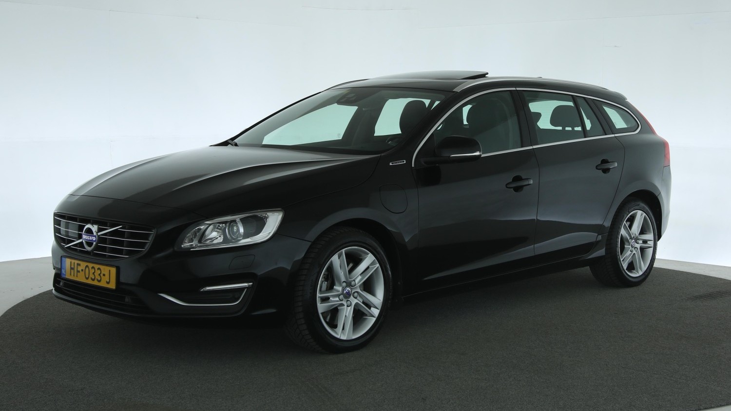 Volvo V60 Station 2015 HF-033-J 1