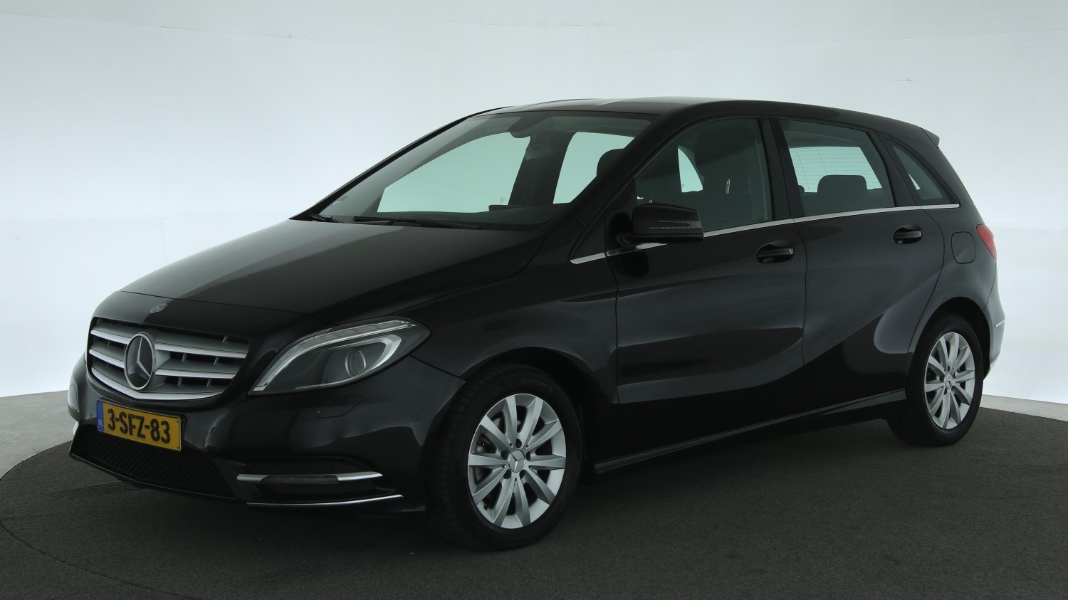Mercedes-Benz B-klasse Hatchback 2013 3-SFZ-83 1