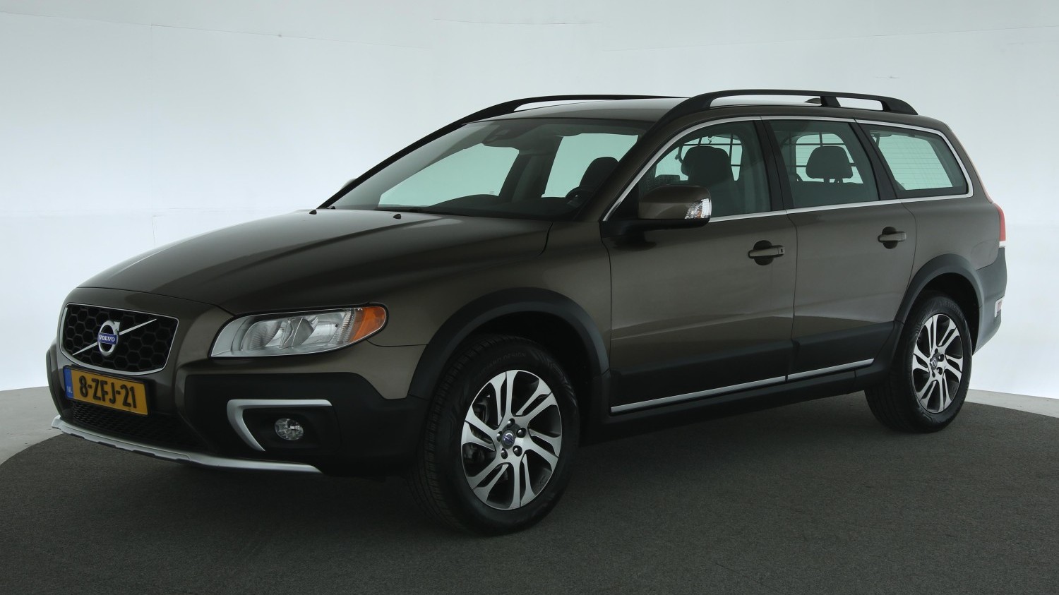 Volvo XC70 SUV / Terreinwagen 2015 8-ZFJ-21 1