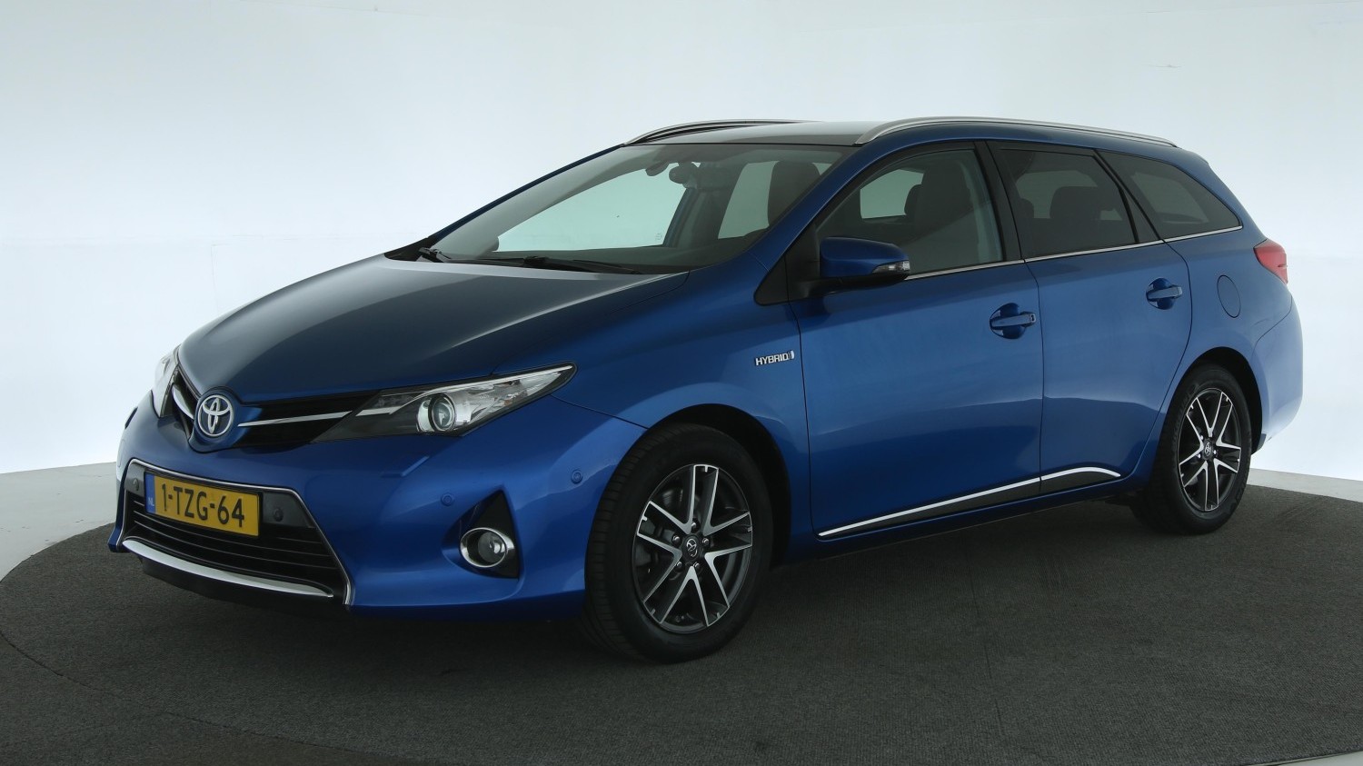 Toyota Auris Station 2014 1-TZG-64 1