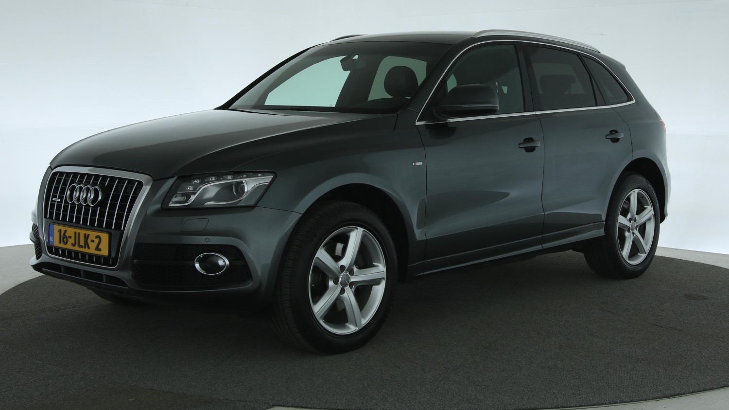 Audi Q5 SUV / Terreinwagen 2009 16-JLK-2 1