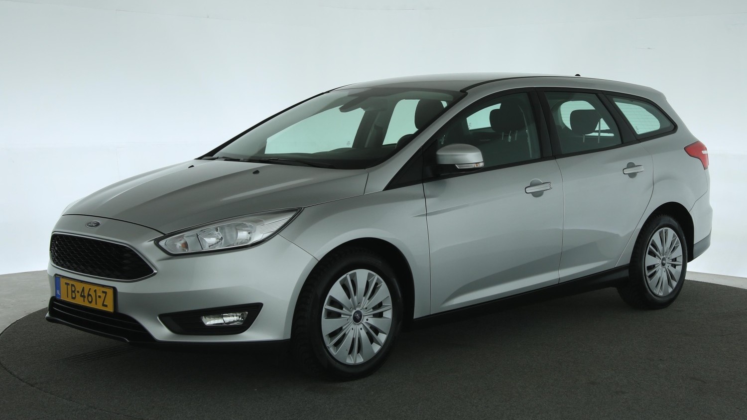 Ford Focus Station 2018 TB-461-Z 1