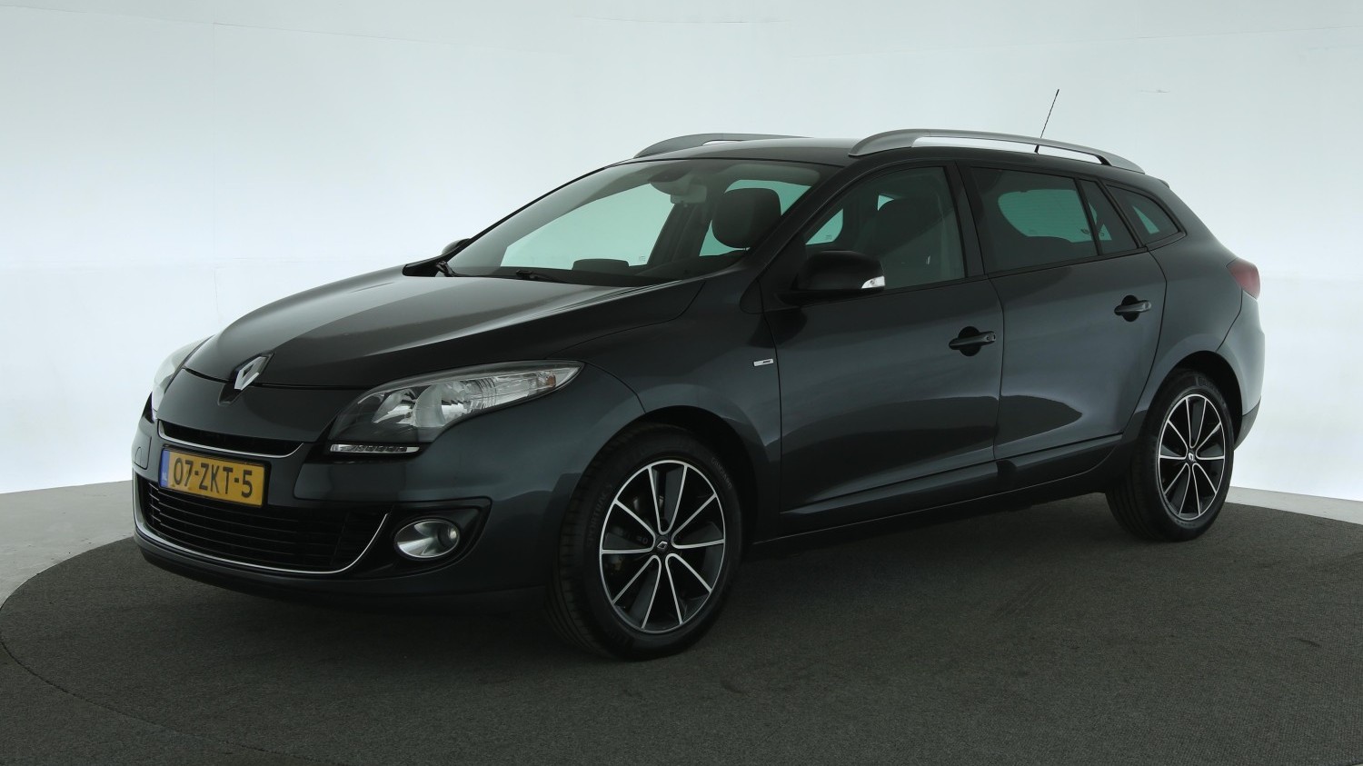 Renault Mégane Station 2012 07-ZKT-5 1