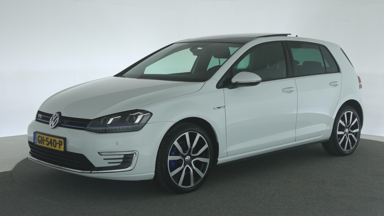 Volkswagen Golf Hatchback 2015 GH-540-P 1