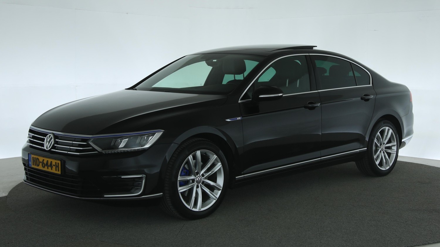 Volkswagen Passat Sedan 2015 HD-644-H 1