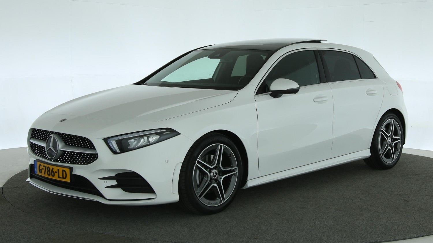Mercedes-Benz A-klasse Hatchback 2019 G-786-LD 1