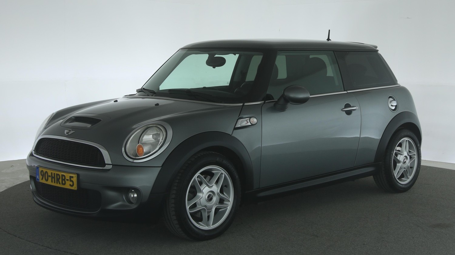 Mini Cooper S Hatchback 2009 90-HRB-5 1