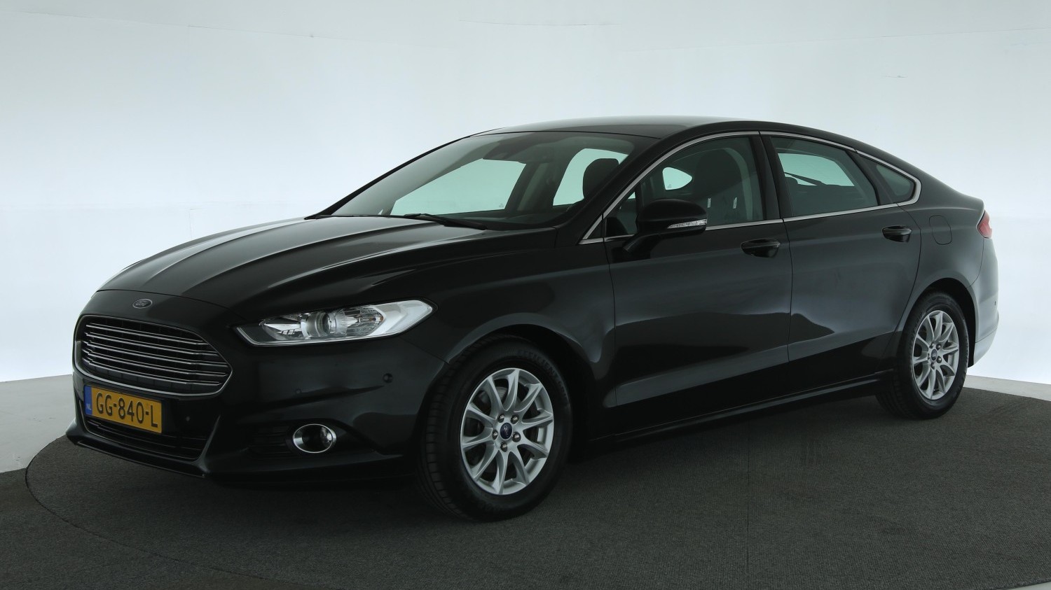 Ford Mondeo Hatchback 2015 GG-840-L 1